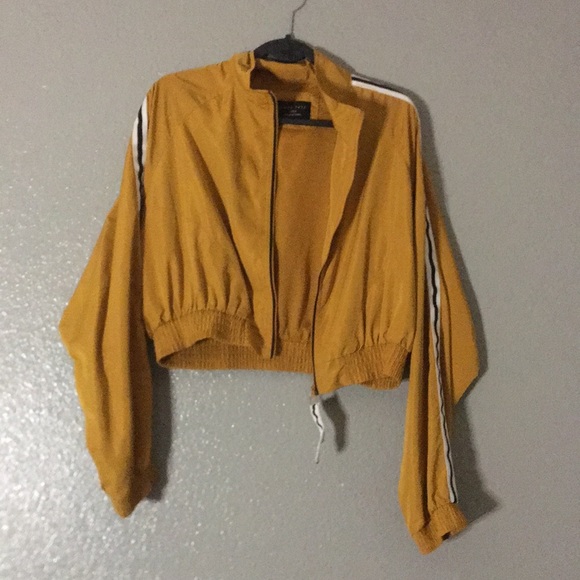 mustard yellow cropped puffer jacket - Picture 3 of 3